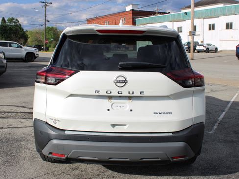 Certified 2023 Nissan Rogue SV w/ SV Premium B Package AWD/4WD image 4