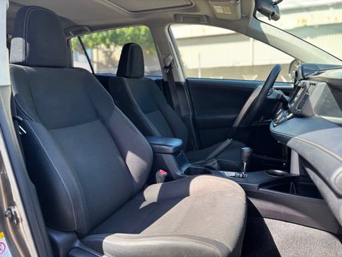 Used 2015 Toyota RAV4 XLE AWD/4WD image 11