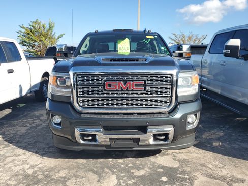 Used 2018 GMC Sierra 3500 Denali w/ Duramax Plus Package image 2