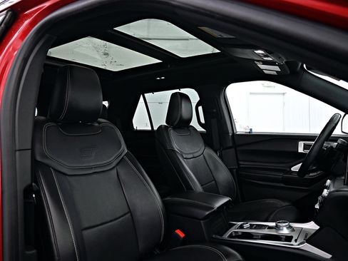 Used 2020 Ford Explorer ST w/ ST Street Pack image 26