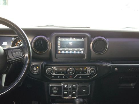 Used 2021 Jeep Wrangler Unlimited Sport AWD/4WD image 16