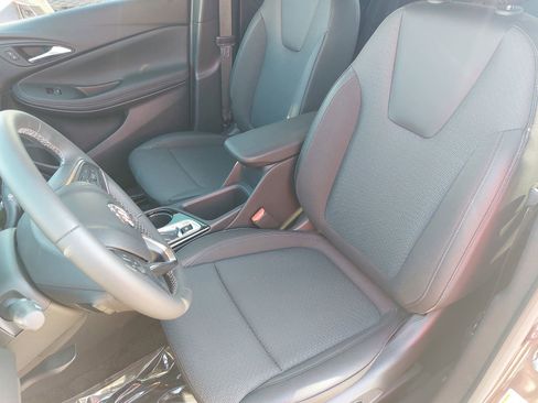 Used 2023 Buick Encore GX Preferred w/ Cold Weather Comfort Package FWD image 17