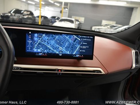 Used 2023 BMW iX xDrive50 w/ Premium Package AWD/4WD image 30