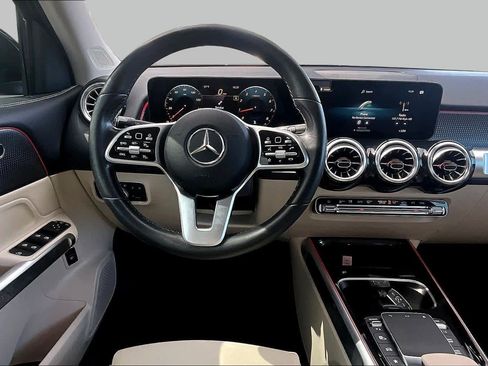 Used 2022 Mercedes-Benz GLB 250 image 6