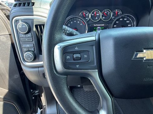 Used 2021 Chevrolet Silverado 2500 LT AWD/4WD image 19