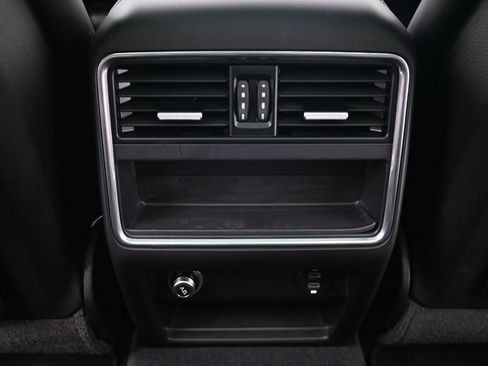 Certified 2023 Porsche Cayenne Platinum Edition AWD/4WD image 8