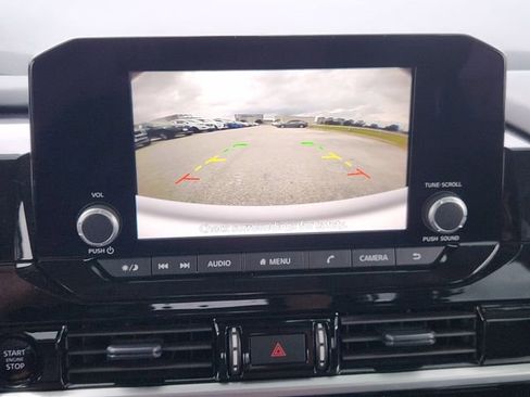 Certified 2025 Nissan Pathfinder SV w/ SV Premium Package image 15