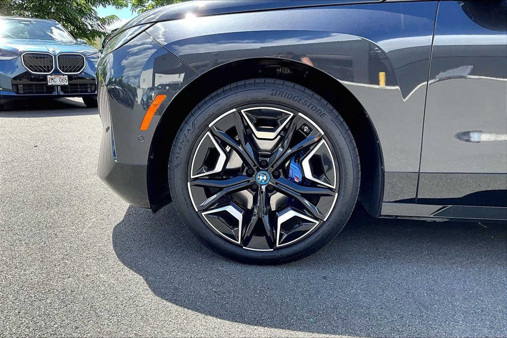 Used 2024 BMW iX M60 AWD/4WD image 10