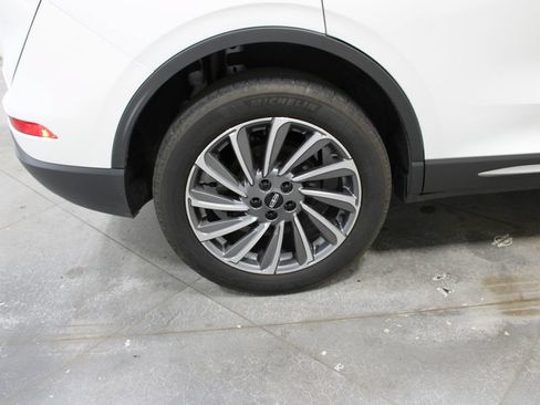 Used 2023 Lincoln Corsair Reserve AWD/4WD image 35