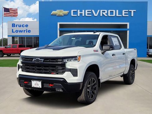 New 2026 Chevrolet Silverado 1500 LT Trail Boss w/ Convenience Package II AWD/4WD image 1