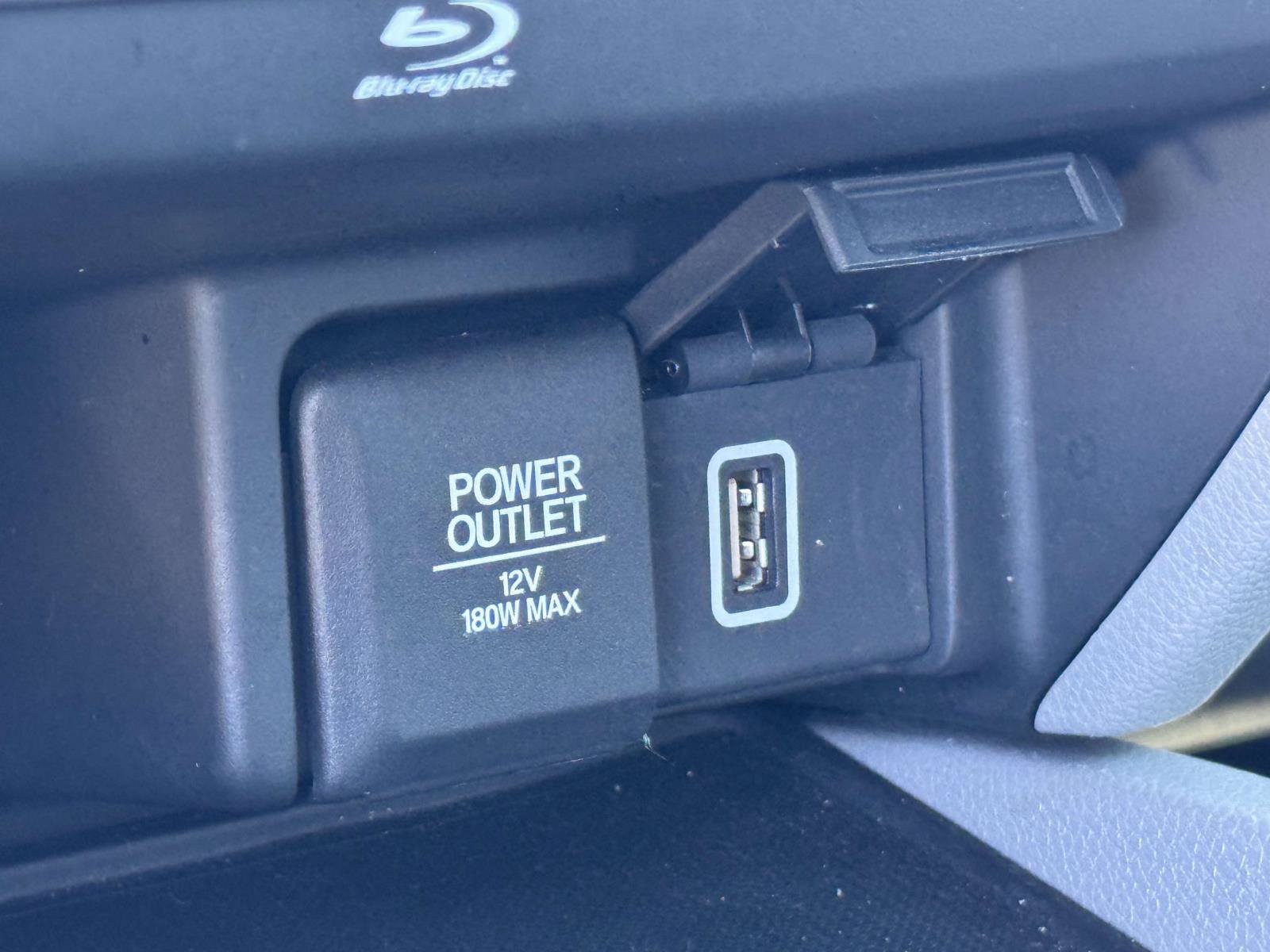 Used 2019 Honda Pilot Touring image 7