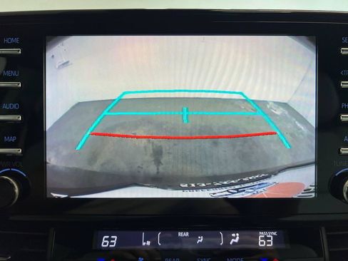 Used 2021 Toyota Sienna XSE AWD/4WD image 18