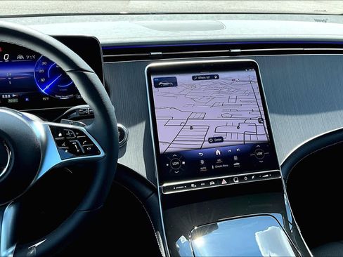 Used 2024 Mercedes-Benz EQE 350+ SUV image 6