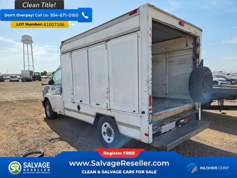 Used 2007 GMC Savana 3500 RWD image 3