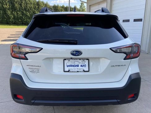 Used 2024 Subaru Outback Premium AWD/4WD image 6