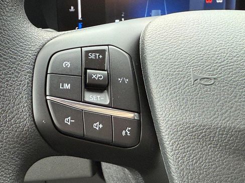 New 2026 Ford Transit 250 T-250 Med Rf 9150 GVWR RWD image 9