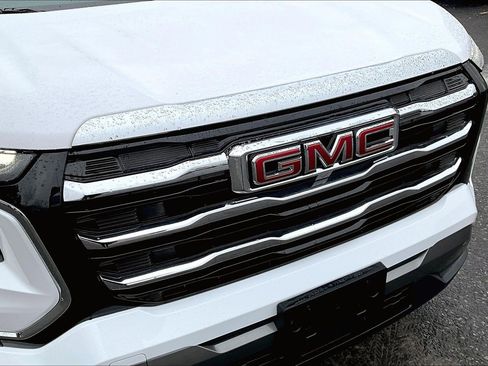 Used 2025 GMC Terrain Elevation w/ Elevation Premium Package image 24