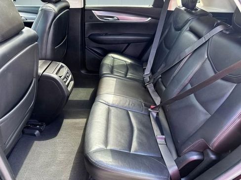 Used 2017 Cadillac XT5 Luxury w/ Driver Awareness Package AWD/4WD image 27
