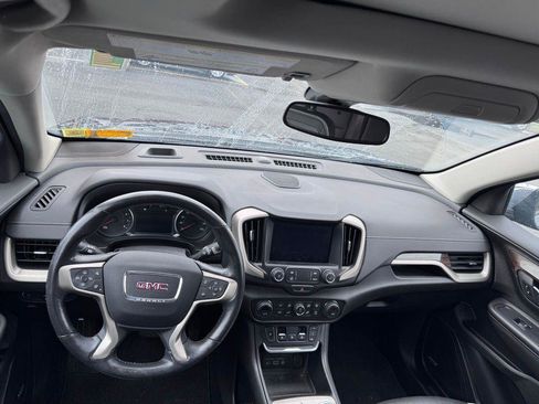 Used 2020 GMC Terrain Denali w/ Denali Premium Package AWD/4WD image 8