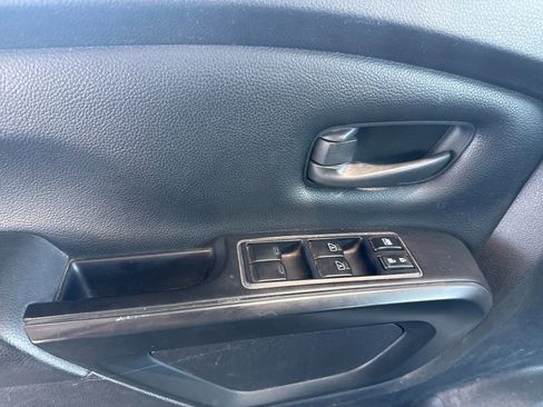 Used 2019 Nissan Titan S w/ S Utility Package RWD image 10