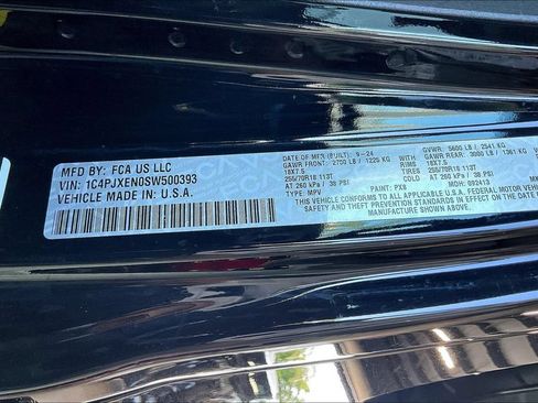 Used 2025 Jeep Wrangler Unlimited Sahara AWD/4WD image 35