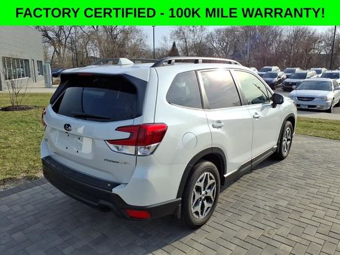 Used 2023 Subaru Forester Premium image 7