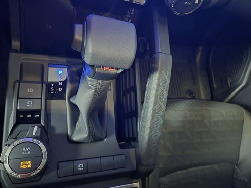 New 2026 Toyota 4Runner 4WD image 27