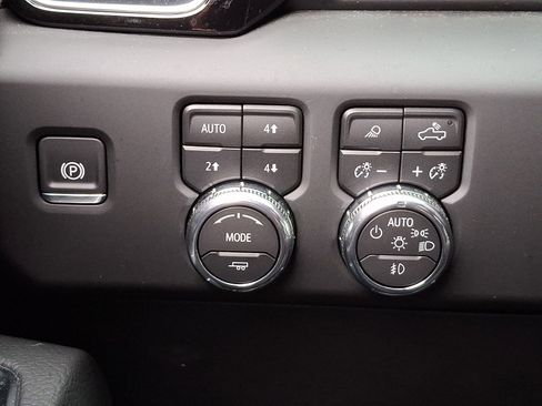 Certified 2026 GMC Sierra 1500 Denali w/ Denali Reserve Package image 29