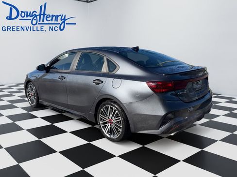 Used 2022 Kia Forte GT image 3