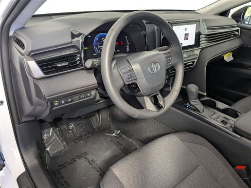Certified 2025 Toyota Camry LE image 10