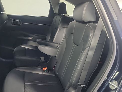 Certified 2022 Kia Sorento SX w/ Panoramic Sunroof Package AWD/4WD image 18