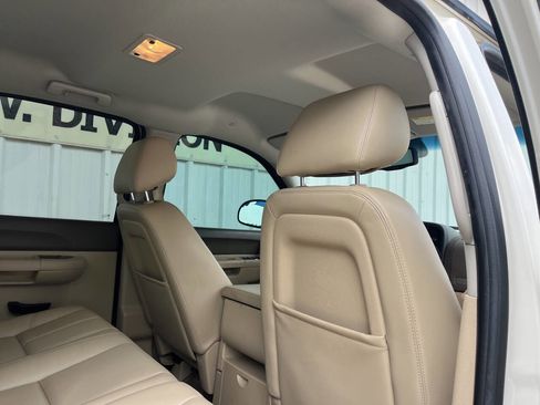 Used 2013 Chevrolet Silverado 1500 LT image 16