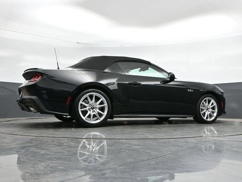 Used 2025 Ford Mustang GT Premium RWD image 40