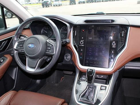 Used 2020 Subaru Outback Touring w/ Popular Package #2 AWD/4WD image 9