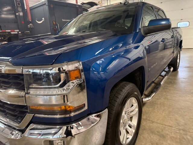 Used 2017 Chevrolet Silverado 1500 LT w/ All Star Edition AWD/4WD image 43