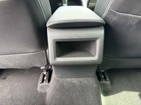 Used 2020 Toyota Camry LE w/ Convenience Package FWD image 20