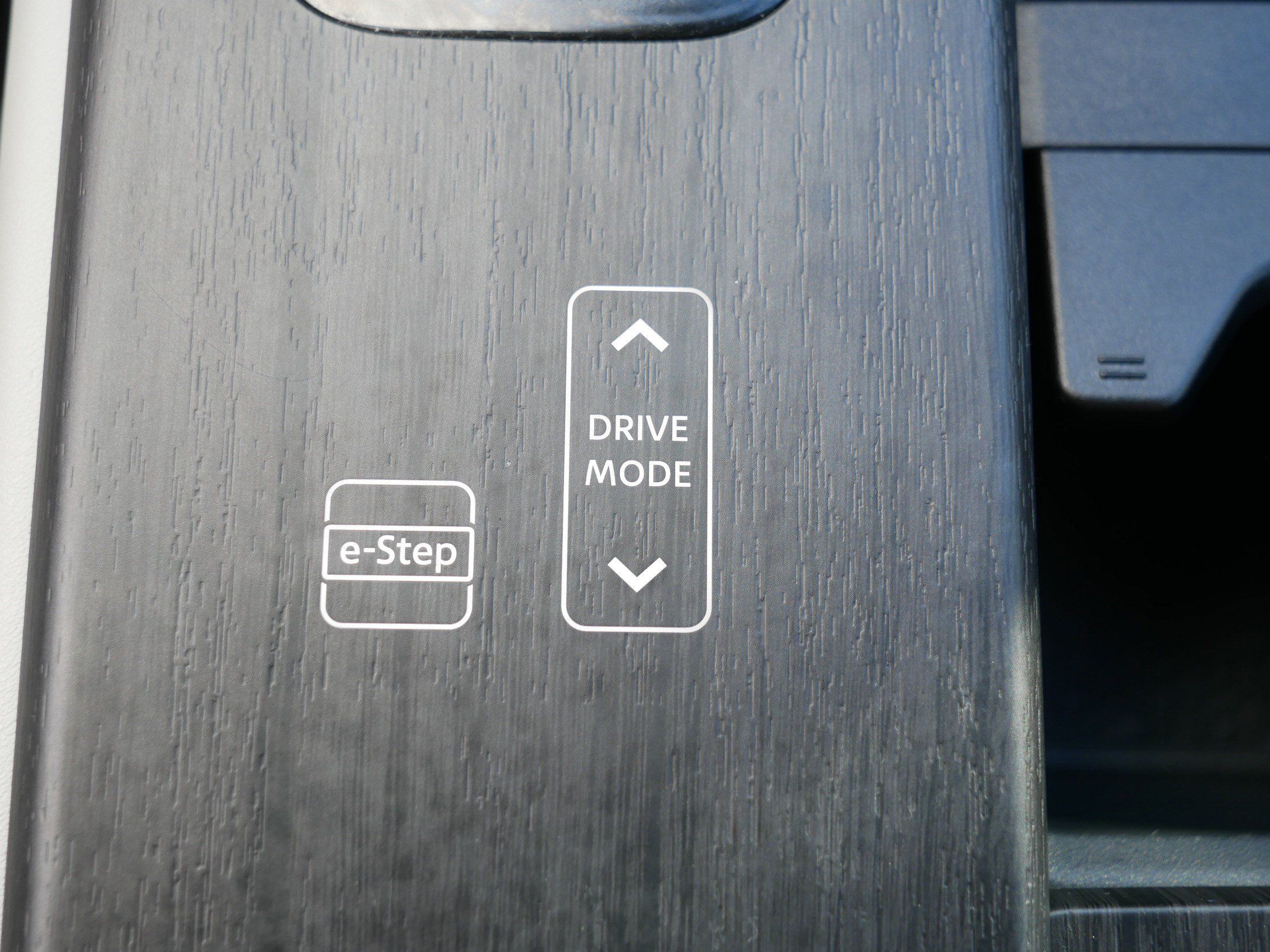 Certified 2024 Nissan Ariya AWD image 29
