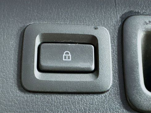 Used 2023 MAZDA CX-30 AWD 2.5 S w/ Preferred Package image 30