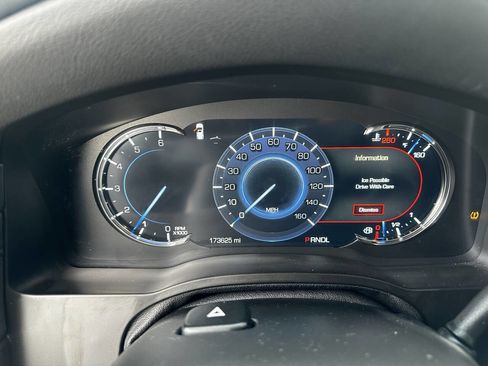 Used 2019 Cadillac Escalade Premium Luxury image 14