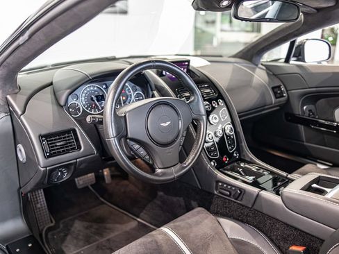 Used 2017 Aston Martin V12 Vantage S RWD image 19
