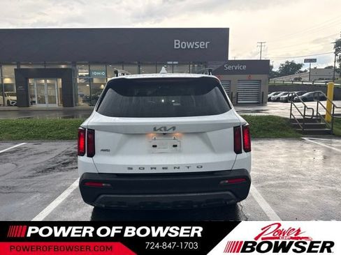 Used 2022 Kia Sorento S w/ Panoramic Sunroof Package AWD/4WD image 6