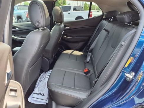 Used 2023 Buick Encore GX Essence w/ Experience Buick Package image 9