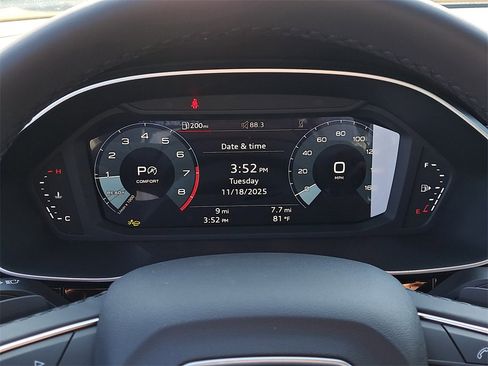 New 2025 Audi Q3 2.0T Premium image 11