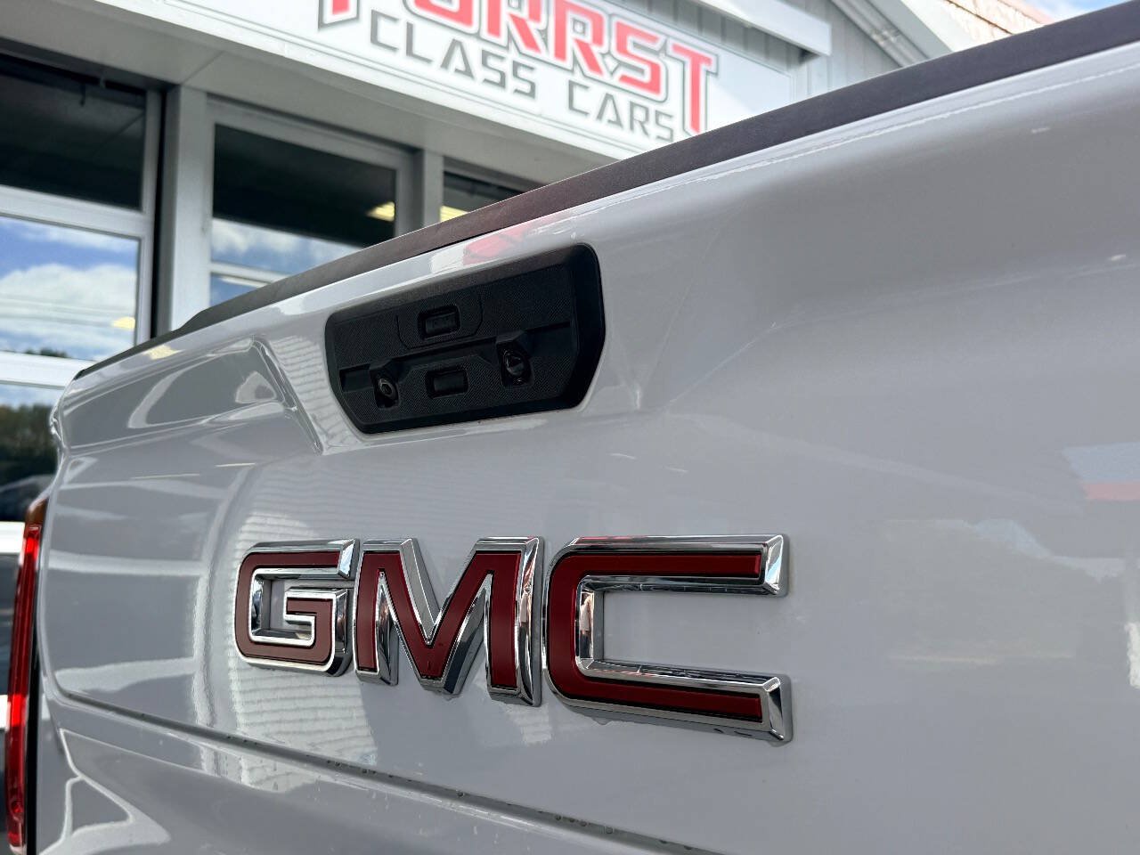 Used 2019 GMC Sierra 1500 SLT AWD/4WD image 9