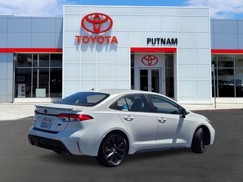 Used 2024 Toyota Corolla SE w/ SE Premium Package FWD image 4
