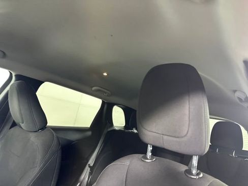 Used 2020 Jeep Cherokee Latitude image 12