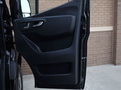 Used 2019 Mercedes-Benz Sprinter 4x4 144 image 18