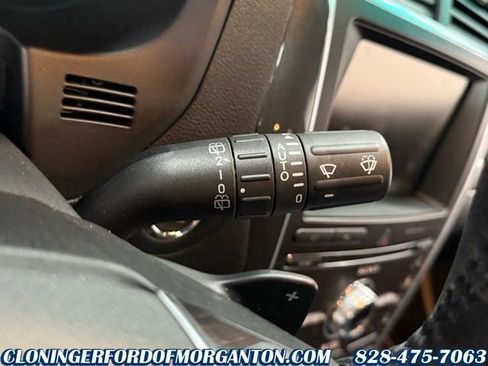 Used 2016 Ford Explorer Limited image 19