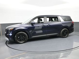 Used 2025 Kia Carnival video 2