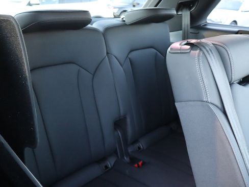 Used 2025 Audi Q7 2.0T Premium w/ Convenience Package image 15